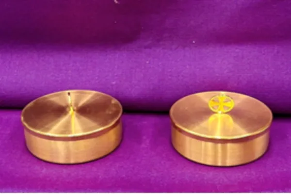 Desecrated Catholic Parish in Angola Receives Two Ciboria after ACI Africa Coverage