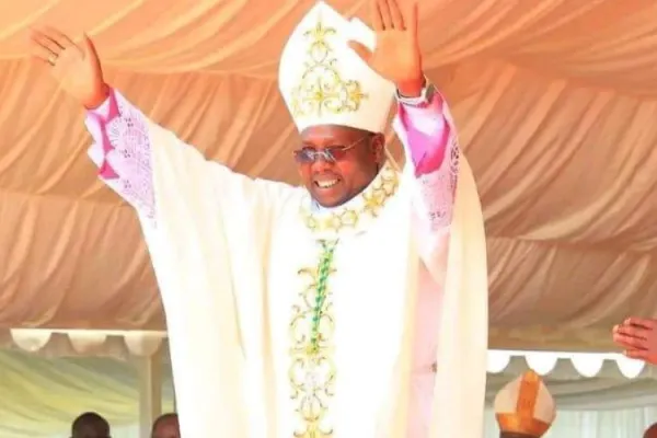 Keep Flame of Holy Spirit “alive, fan it, that it may shine brighter”: Nuncio to Newly Consecrated Bishop in Kenya