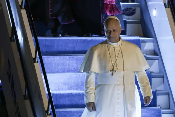 Pope Leo XIV lands in Istanbul, concludes first day in Turkey