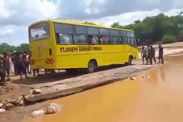 Kenyan Catholic Parish in Mourning after Wedding-bound Seminary Bus Plunges into River