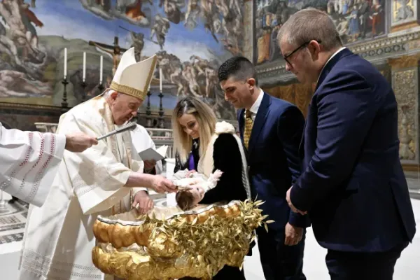 Celebrate the Date of Your Baptism Like a Birthday: Pope Francis