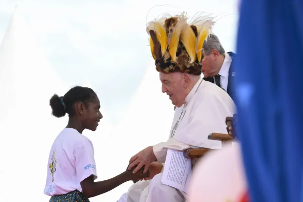 Put Love before Superstition, Fear: Pope Francis in Papua New Guinea