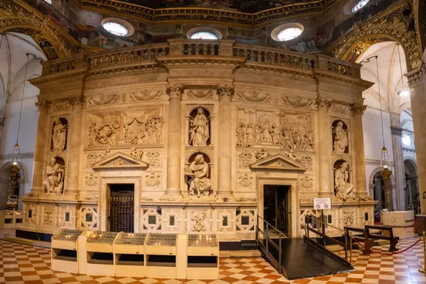 How Could the Holy House of Mary in Nazareth Have Ended up in Loreto, Italy?