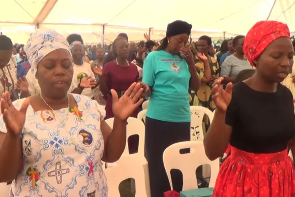 “A great source of renewal”: Catholic Priest on Charismatic Groups in Zimbabwe