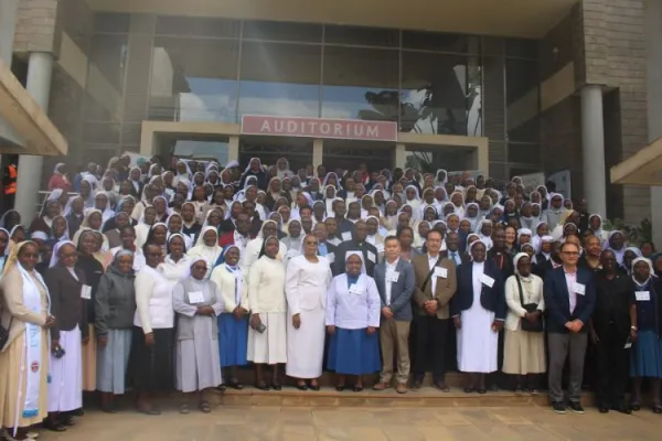 Hardly Firstborn or Lastborn: Study into Religious Formation Shows African Sister Most Likely to Be Middle Child