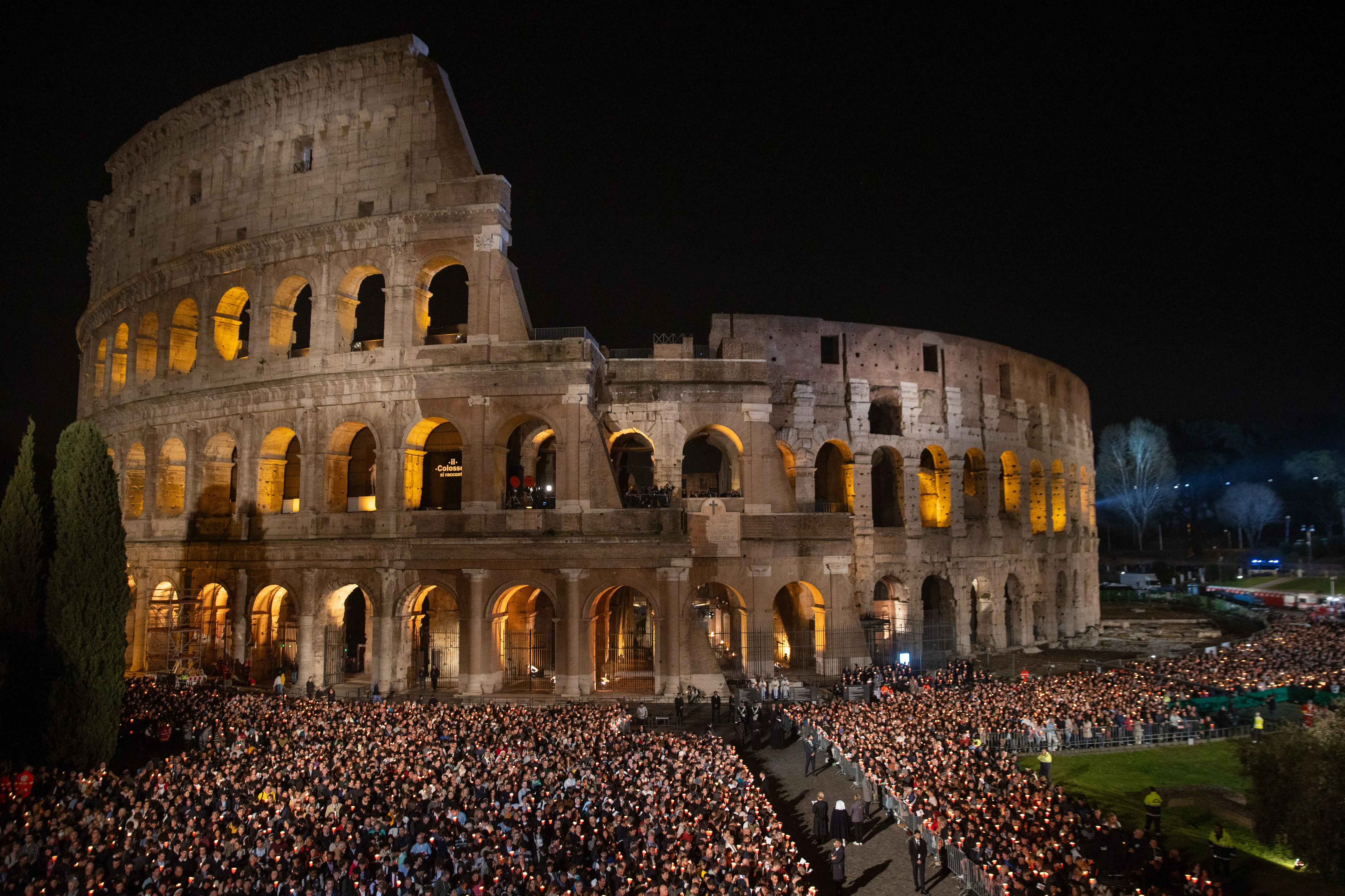 Tens of thousands gather outside of the Colosseum in Rome for the Via Crucis, the Way of the Cross, on Good Friday, March 29, 2024. / Credit: Daniel Ibañez/CNA