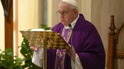 Pope Francis offers Mass in the Casa Santa Marta April 1, 2020. Credit: Vatican Media.
