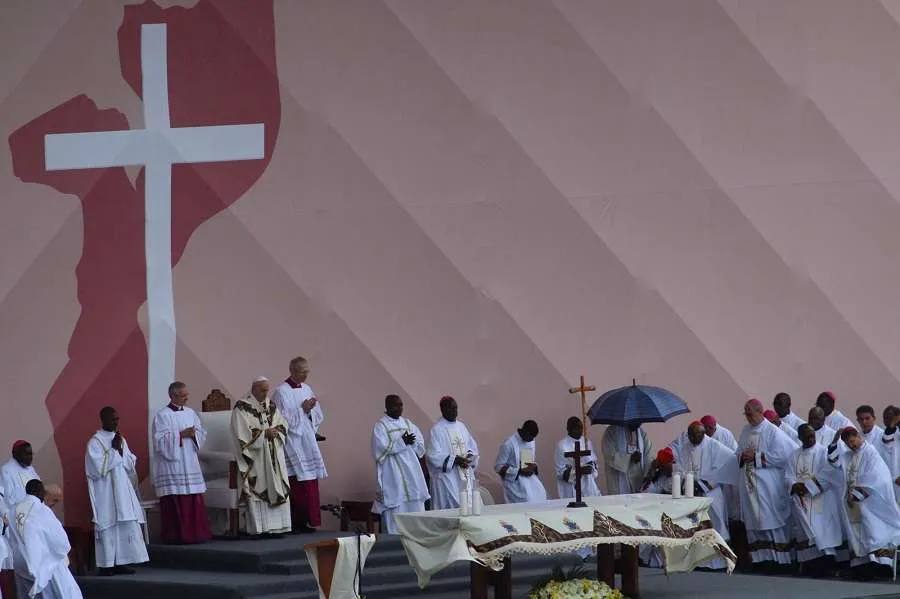 Pope Francis celebrates Mass in Maputo, Mozambique Sept. 6, 2019. Credit: Edward Pentin/CNA.