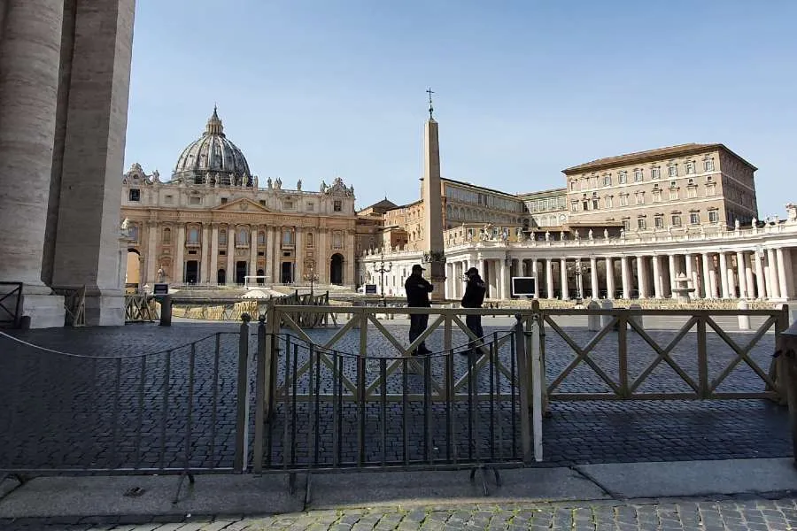St. Peter's Basilica and square closed to public March 10, 2020. Credit: Hannah Brockhaus/CNA.