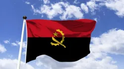 Flag of Angola / Box Lab / Shutterstock.