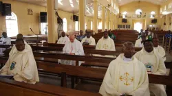 The installation of Archbishop Mattew Ishaya Audu as the Local Ordinary of Jos in Nigeria that took place Tuesday, March 31 was witnessed by 50 people in line with the government’s directive to limit public gatherings in a bid to curb the spread of COVID-19. / Archbishop Ignatius Kaigama