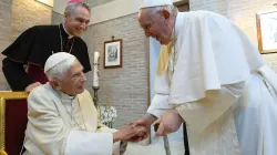 Pope Francis visits Benedict XVI on Aug. 27th, 2022 | Vatican Media