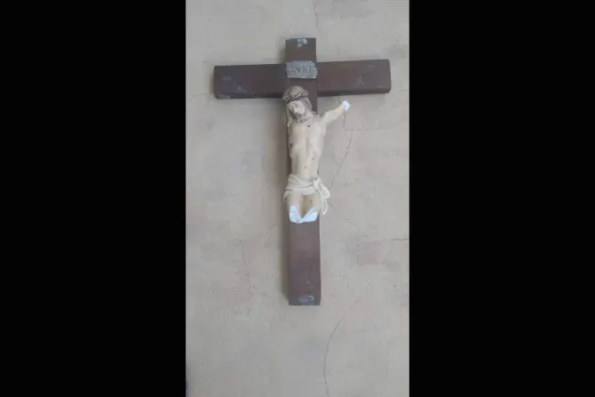 A crucifix which was destroyed during an attack on St. Kisito minor seminary in Bougui, Burkina Faso, Feb. 10, 2022. | Aid to the Church in Need