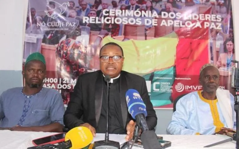 Fr. Augusto Mutna Tamba reading the statement of religious leaders in Guinea-Bissau. Credit: Catholic Diocese of Bafatá