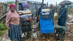 Flood victims in Silvertown, Komani (Queenstown), Eastern Cape. Credit: Southern Cross