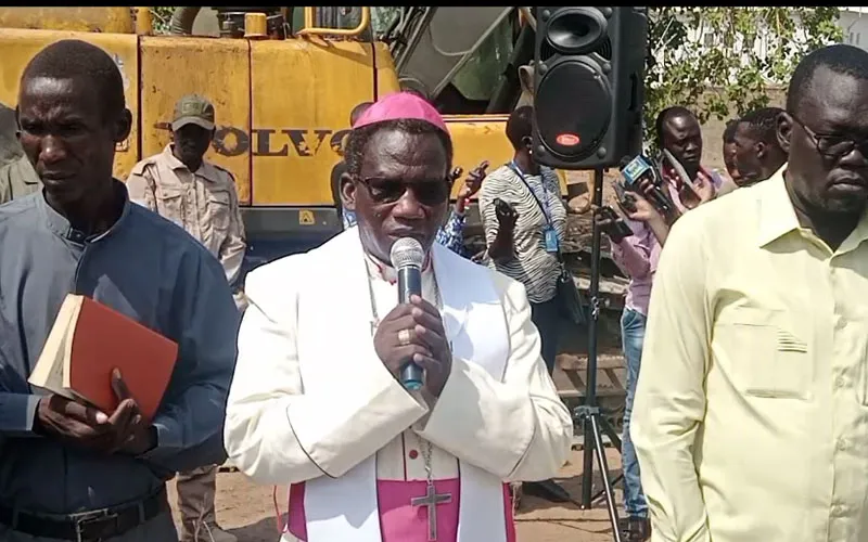 Bishop Stephen Nyodho Ador Majwok blesses ground for the construction of the Papal dais. Credit: Radio Bakhita/Facebook