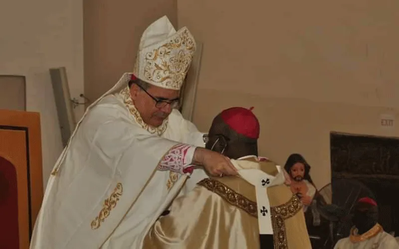 Archbishop Anthonio Guido Fillipazzi, Apostolic Nuncio in Nigeria conferring the pallium on the Local Ordinary of Nigeria’s Abuja Archdiocese, Archbishop Ignatius Kaigama during Mass at Our Lady Queen of Nigeria, Pro-Cathedral Thursday, August 27, 2020. / Archdiocese of Abuja