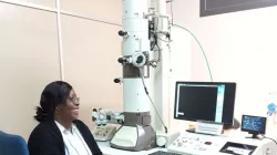Microbiologist Chiaka Anumudu, a beneficiary of Guadeloupe Scholarships Programme for African women is researching Parasitology, at the University of Valencia. Credit: Harambee Africa International