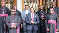 Members of the Episcopal Conference of Malawi (ECM) pose with President Lazarus Chakwera. Credit: ECM