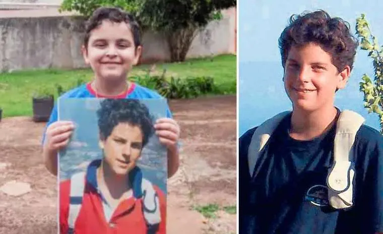 Mattheus (left) holds a photo of Carlo Acutis (right), whose prayers are attributed with the boy's healing. / Campo Grande News