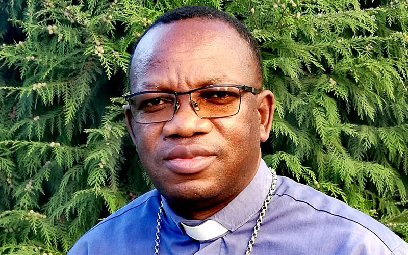 Bishop António Juliasse Ferreira Sandramo of Pemba DIocese in Mozambique. Credit: Eduardo Jorge Madureira/7MARGENS