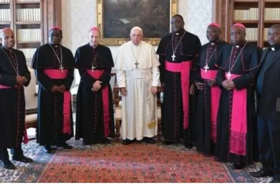 Pope Francis with members of the Zimbabwe Catholic Bishops’ Conference (ZCBC). Credit: Catholic Church News Zimbabwe