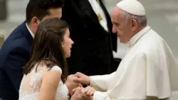 Pope Francis greets a married couple at a Wednesday General Audience. | Daniel Ibáñez