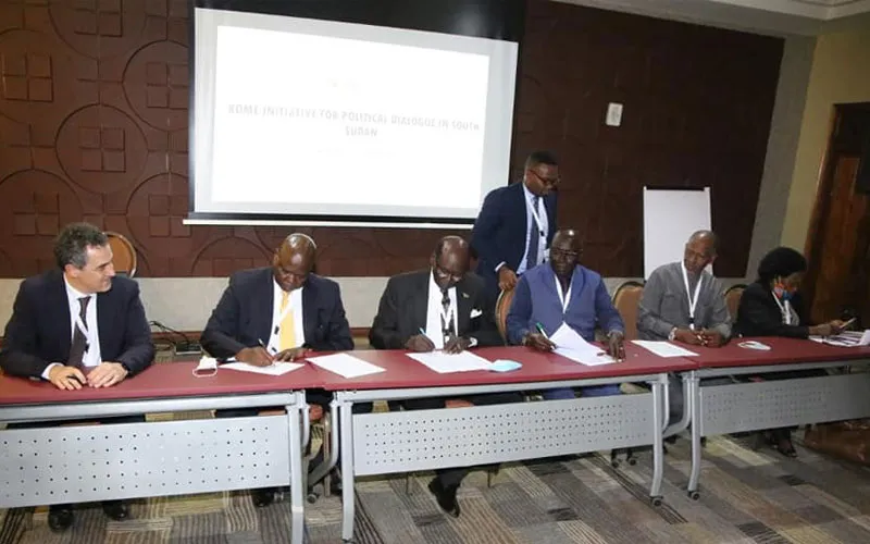 South Sudan’s Opposition Parties signing the declaration to recommit to the Cessation of Hostilities Agreement (CoHA) at a meeting in the Kenyan town of Naivasha. / Courtesy Photo