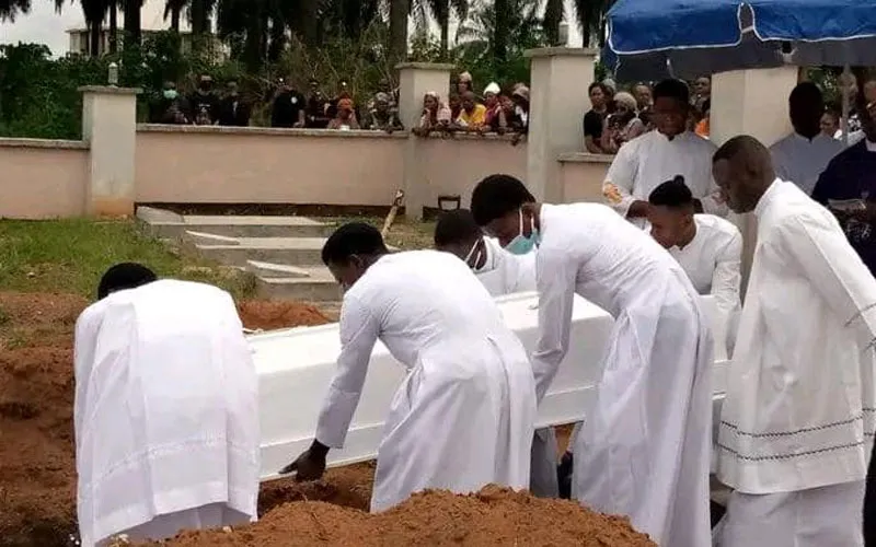Late Ambrose Sule laid to rest 21 April 2022 in Owerri Archdiocese. Credit: Br. Ferdinand Mary Nguaan