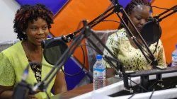 oris Moriba, President of a young women's group shares her views during the Insai Salone programme on Nyapui Radio. Credit: SEND Sierra Leone