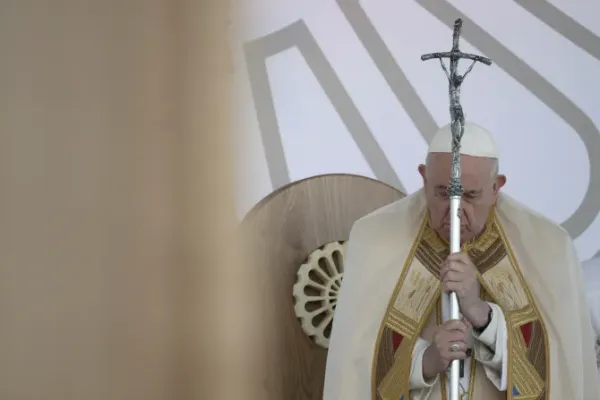 Pope Francis: The Eucharist Teaches us to Adore God Rather than Ourselves