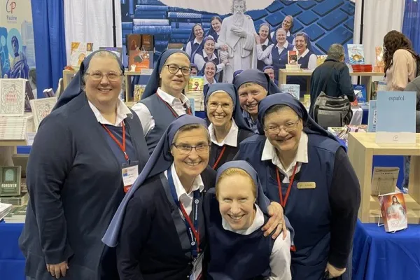 "Media nuns" Urge Artificial Intelligence Mindfulness: "Human beings create, machines only generate"