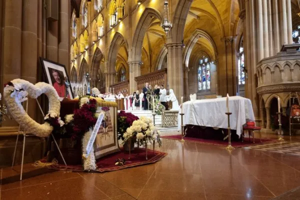 Thousands Mourn Cardinal Pell at Sydney Funeral: "Be not afraid" was his Motto