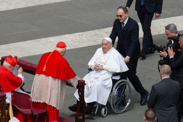 In Another Surprise Public Appearance, Pope Francis Greets Pilgrims at Palm Sunday Holy Mass in St. Peter's Square