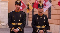 Swiss Guards model the new military dress uniform in a courtyard of the Swiss Guards’ Vatican barracks during an Oct. 2, 2025, presentation. The uniform, an updated version of a historic uniform used from the late 1800s to 1976, will be used at important events. / Credit: Daniel Ibanez/CNA