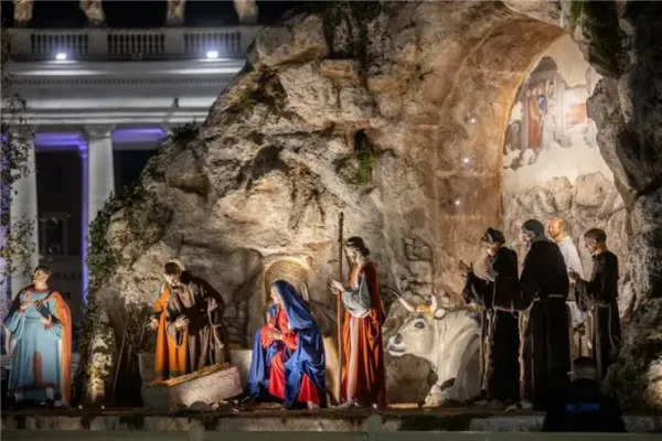 Vatican unveils Nativity scene honoring St. Francis of Assisi and devotion’s 800-year-old origin 