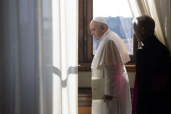 Pope Francis Honors Sacrifice of Medical Workers Who Died in Coronavirus Pandemic