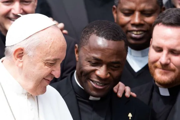 Francis urges priests to be faithful in time of 'ecclesial purification'