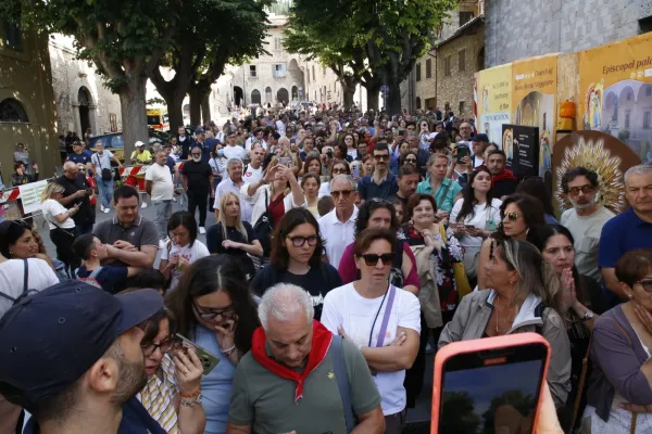 Over Half a Million Pilgrims Have Visited St. Carlo Acutis’ Tomb So Far This Year
