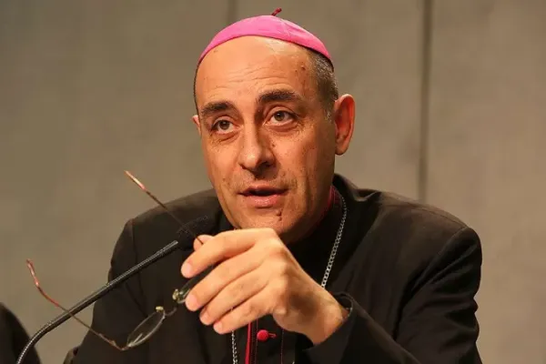 Let Each Bishop “make that discernment”: Vatican Prefect on Fiducia Supplicans Application