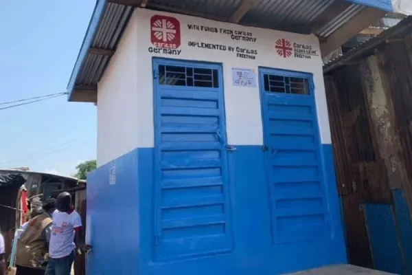One of the toilets offered by Caritas Freetown to the Culvert Slum Community in Sierra Leone. Credit: Caritas Freetown