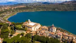 An aerial view of the papal palace of Castel Gandolfo near Rome. The apostolic palace is a complex of buildings served for centuries as a summer residence for the pope and overlooks Lake Albano. / Credit: Stefano Tammaro/Shutterstock