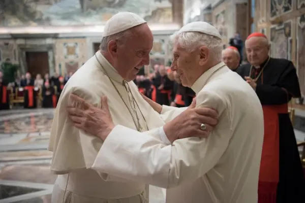 Pope Francis Praises "fruitful" Theology of Benedict XVI