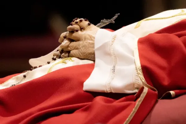 Here are the Prayers and Readings for Pope Emeritus Benedict XVI’s Fneral Mass