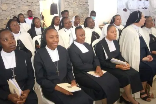 At 40th Anniversary, Catholic Nuns in Angola Urged to “prepare foundations for future”