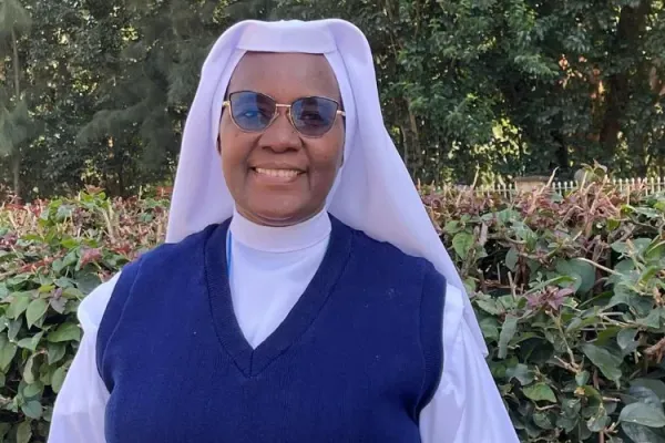 Giving Hope amid Hopelessness? Kenyan Dicastery for Communication Consultor on Practice of Hope Journalism amid Distress