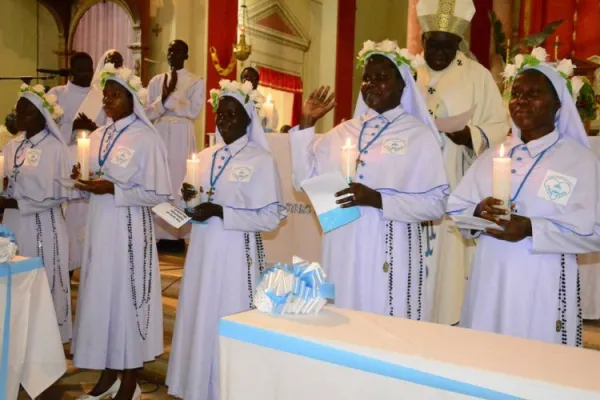 Archbishop John Baptist Odama with some members of the Little Sisters of Mary Immaculate of Gulu (LSMIG). Credit: Uganda Catholics Online