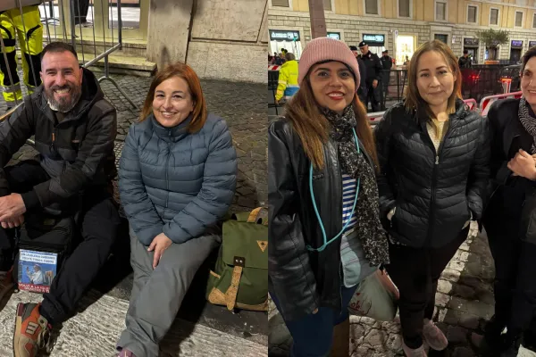 First Pilgrims Begin to Line up 12 hours Ahead of Pope Francis’ Funeral