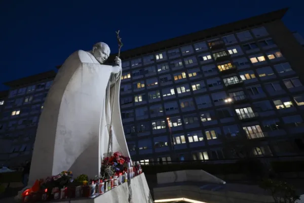 Pope Francis X-ray Shows "improvements", Vatican Denies Plans of Papal trip to Turkey