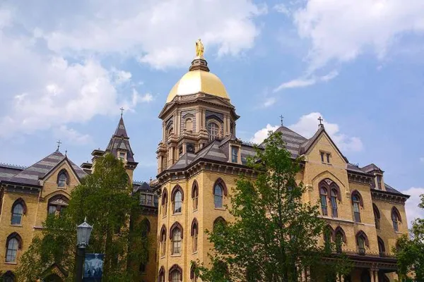 Notre Dame Classes Go Online for Two Weeks Amid Rising COVID-19 Cases